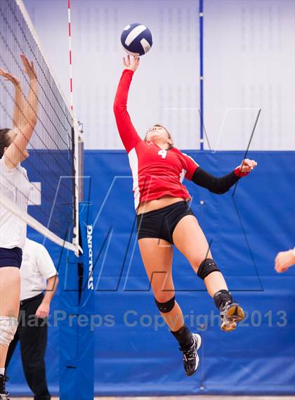 Thumbnail 2 in Columbine @ Regis Jesuit (Titan Classic) photogallery.