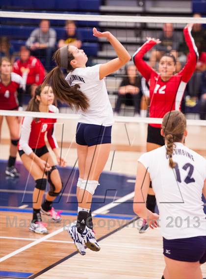 Thumbnail 2 in Columbine @ Regis Jesuit (Titan Classic) photogallery.