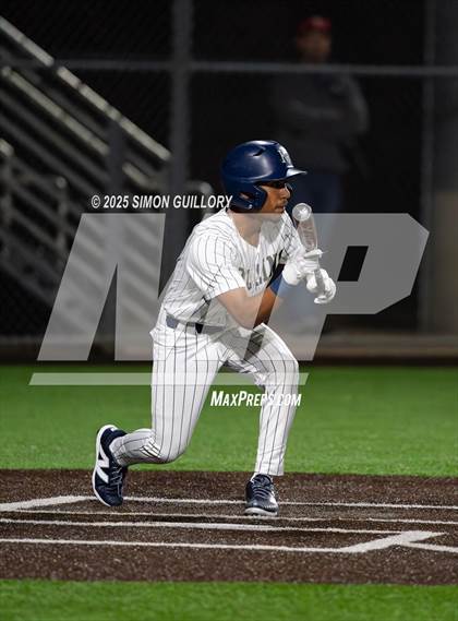 Thumbnail 2 in Tomball vs. Klein Collins photogallery.