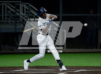 Thumbnail 3 in Tomball vs. Klein Collins photogallery.