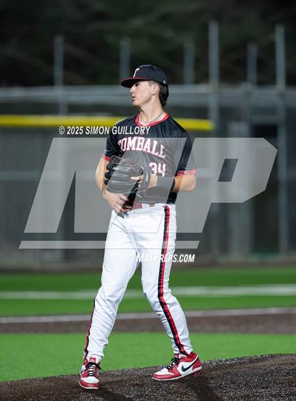 Thumbnail 3 in Tomball vs. Klein Collins photogallery.