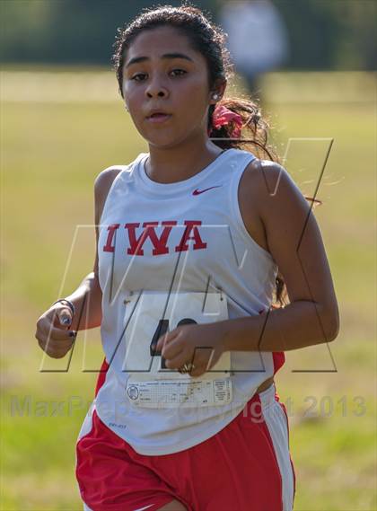 Thumbnail 2 in Lutheran South Invitational photogallery.