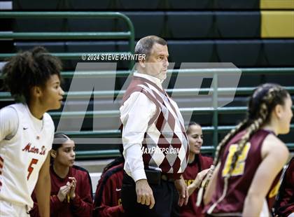 Thumbnail 2 in Mater Dei vs Christ the King (Nike TOC) photogallery.