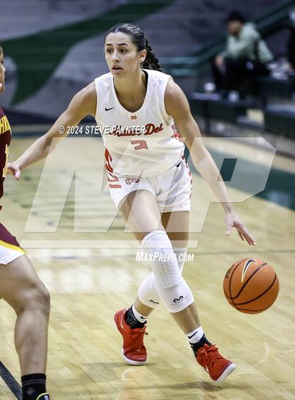 Thumbnail 2 in Mater Dei vs Christ the King (Nike TOC) photogallery.