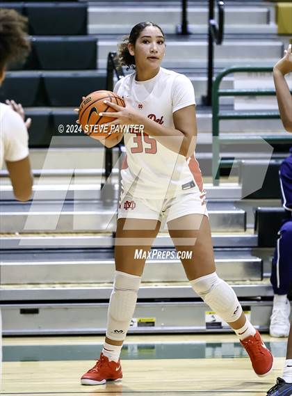 Thumbnail 1 in Mater Dei vs Christ the King (Nike TOC) photogallery.