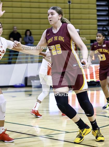 Thumbnail 1 in Mater Dei vs Christ the King (Nike TOC) photogallery.