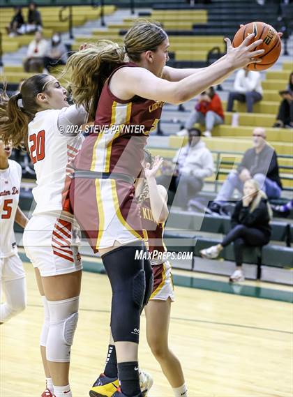Thumbnail 2 in Mater Dei vs Christ the King (Nike TOC) photogallery.