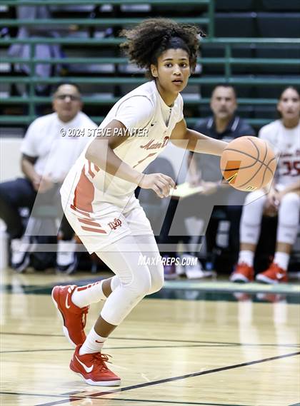 Thumbnail 3 in Mater Dei vs Christ the King (Nike TOC) photogallery.