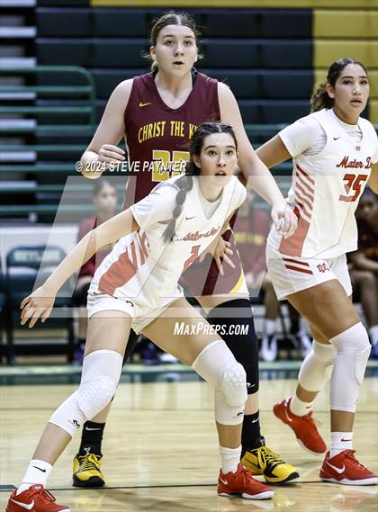 Thumbnail 3 in Mater Dei vs Christ the King (Nike TOC) photogallery.