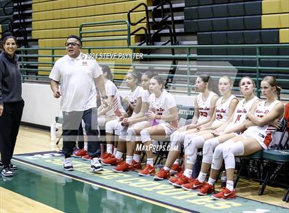 Thumbnail 1 in Mater Dei vs Christ the King (Nike TOC) photogallery.