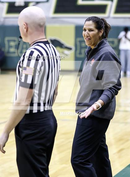 Thumbnail 2 in Mater Dei vs Christ the King (Nike TOC) photogallery.