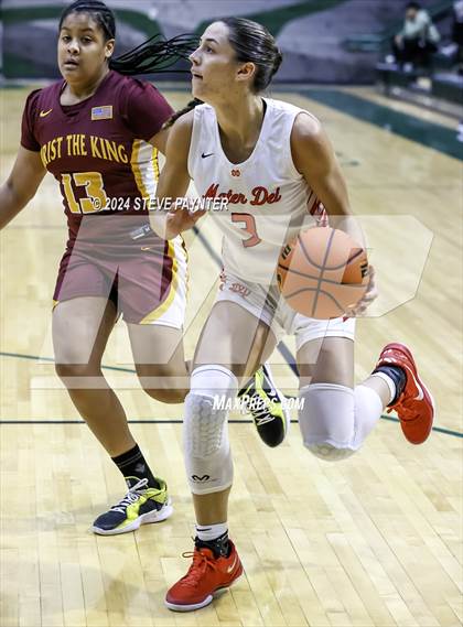 Thumbnail 3 in Mater Dei vs Christ the King (Nike TOC) photogallery.