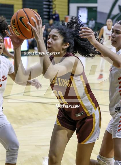 Thumbnail 2 in Mater Dei vs Christ the King (Nike TOC) photogallery.
