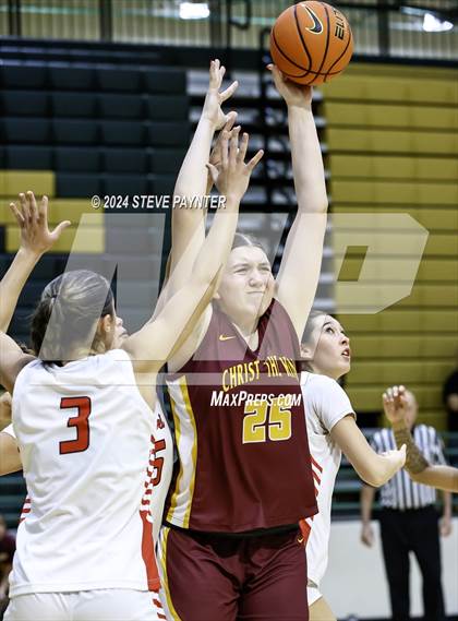 Thumbnail 3 in Mater Dei vs Christ the King (Nike TOC) photogallery.