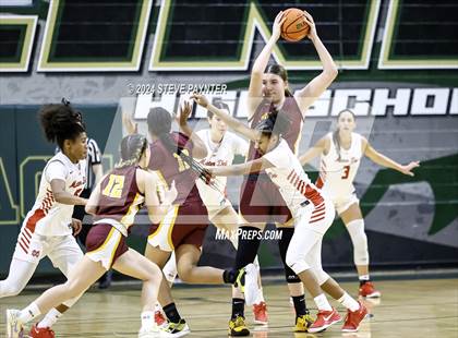 Thumbnail 1 in Mater Dei vs Christ the King (Nike TOC) photogallery.