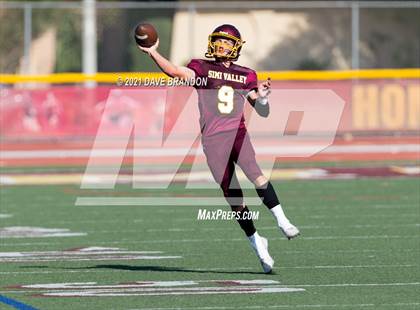Thumbnail 3 in Chaminade vs Simi Valley 9/2/2021 photogallery.