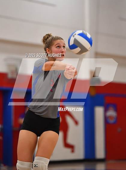 Thumbnail 1 in Overton @ McGavock photogallery.