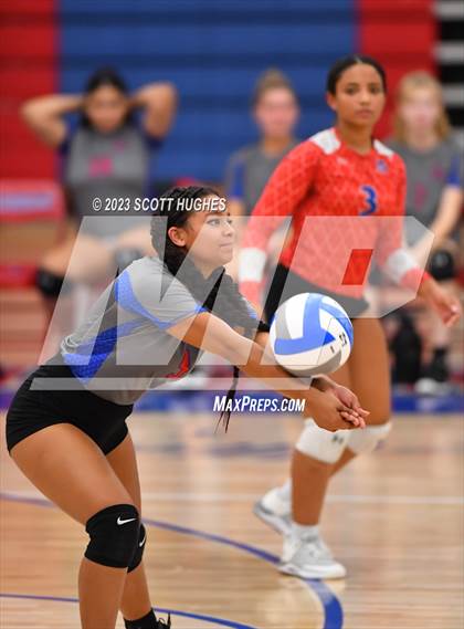 Thumbnail 2 in Overton @ McGavock photogallery.