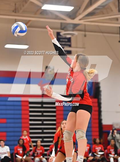Thumbnail 1 in Overton @ McGavock photogallery.