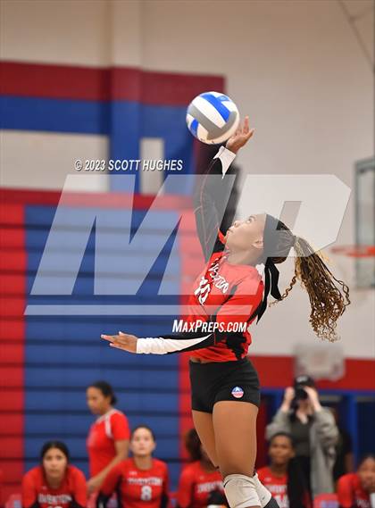 Thumbnail 3 in Overton @ McGavock photogallery.