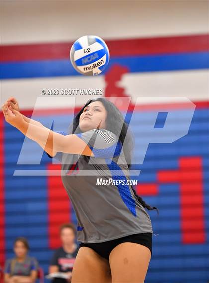 Thumbnail 2 in Overton @ McGavock photogallery.