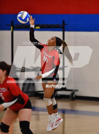 Thumbnail 2 in Overton @ McGavock photogallery.