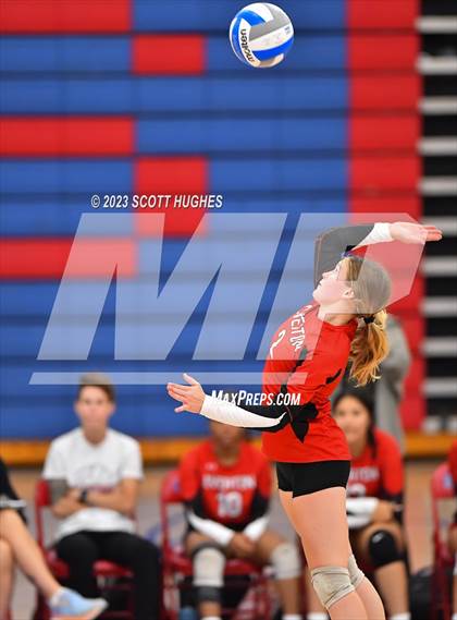 Thumbnail 1 in Overton @ McGavock photogallery.