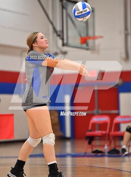 Thumbnail 2 in Overton @ McGavock photogallery.