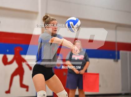 Thumbnail 2 in Overton @ McGavock photogallery.