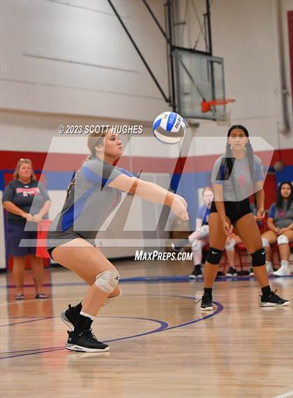 Thumbnail 2 in Overton @ McGavock photogallery.