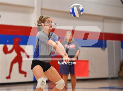 Thumbnail 3 in Overton @ McGavock photogallery.