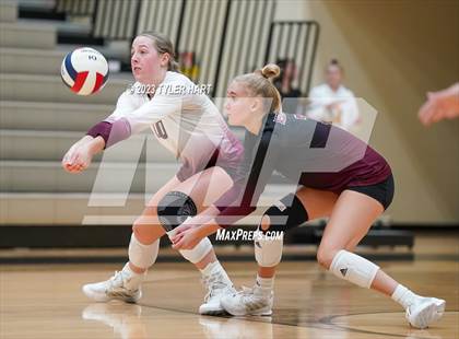 Thumbnail 3 in Seymour vs. Assumption photogallery.