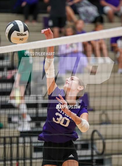 Thumbnail 1 in Seymour vs. Assumption photogallery.