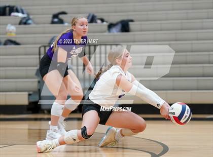 Thumbnail 1 in Seymour vs. Assumption photogallery.