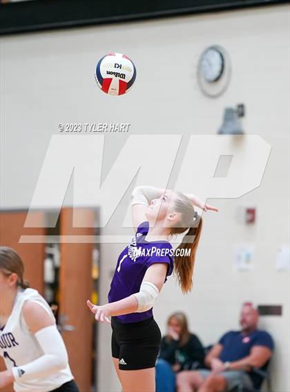 Thumbnail 3 in Seymour vs. Assumption photogallery.