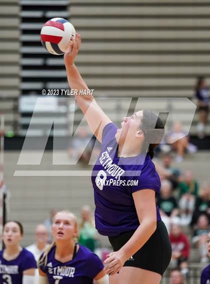 Thumbnail 3 in Seymour vs. Assumption photogallery.