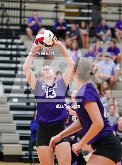 Thumbnail 2 in Seymour vs. Assumption photogallery.