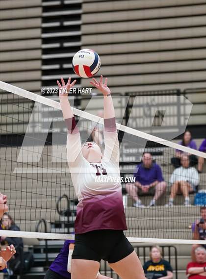 Thumbnail 2 in Seymour vs. Assumption photogallery.