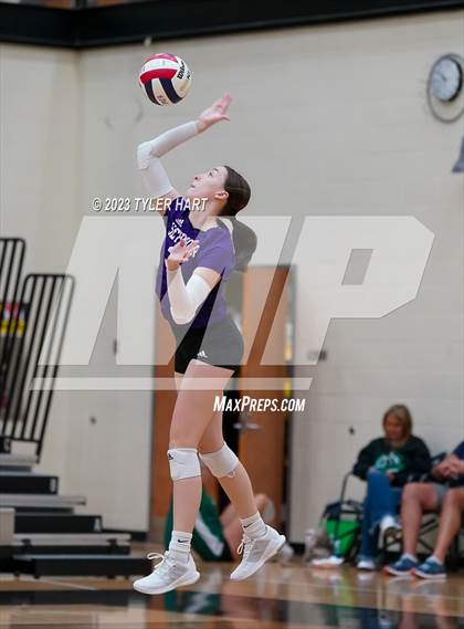 Thumbnail 3 in Seymour vs. Assumption photogallery.