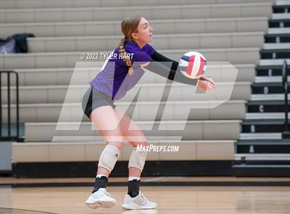 Thumbnail 3 in Seymour vs. Assumption photogallery.