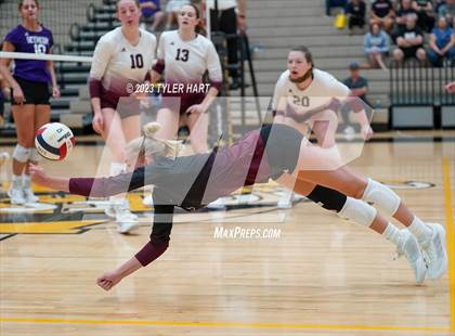 Thumbnail 2 in Seymour vs. Assumption photogallery.