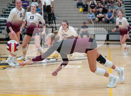 Thumbnail 3 in Seymour vs. Assumption photogallery.