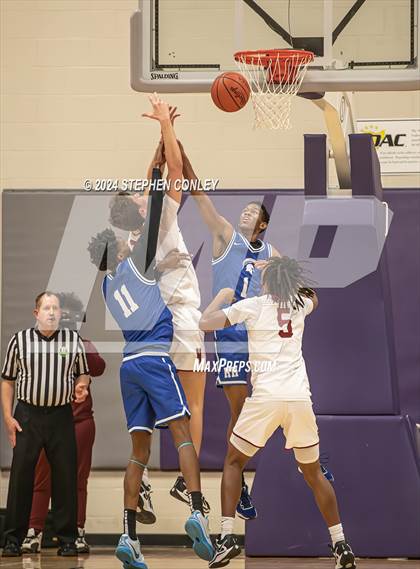 Thumbnail 1 in Richmond Heights @ Newark (Capital University 5C Classic) photogallery.