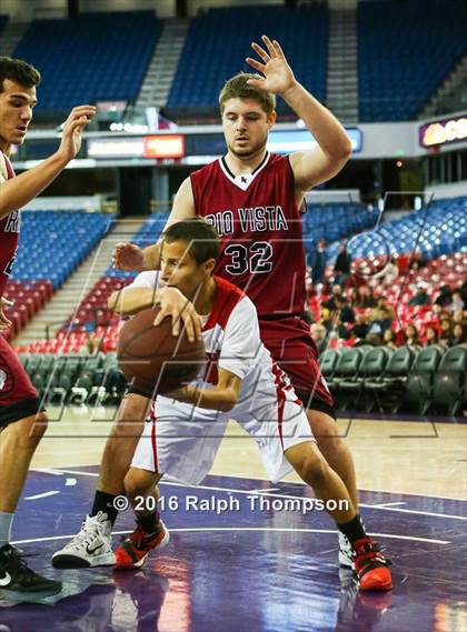 Thumbnail 1 in Rio Vista vs. Galt photogallery.