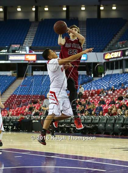Thumbnail 3 in Rio Vista vs. Galt photogallery.