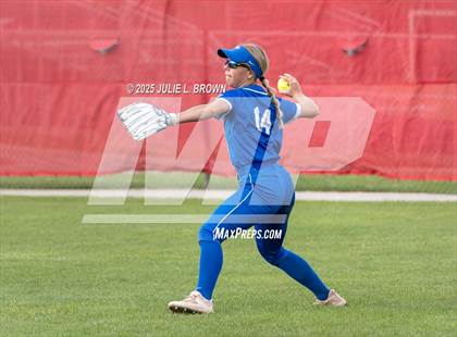 Thumbnail 3 in Hamilton Southeastern vs. Noblesville (IHSAA 4A Sectional 8 First Round) photogallery.