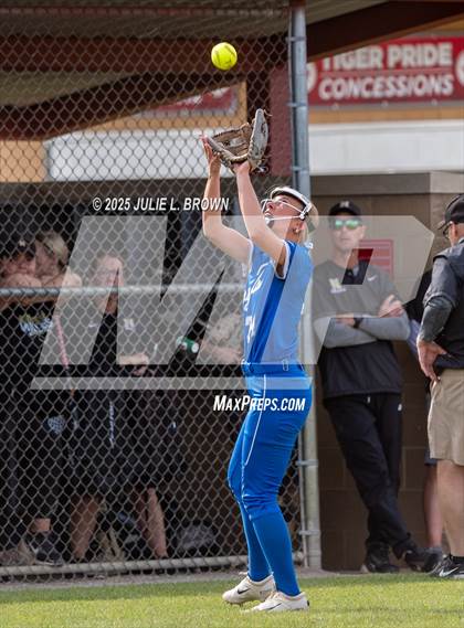 Thumbnail 1 in Hamilton Southeastern vs. Noblesville (IHSAA 4A Sectional 8 First Round) photogallery.