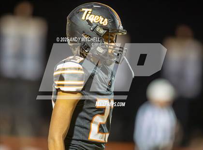 Thumbnail 2 in Sequatchie County vs Meigs County (3A second round) photogallery.