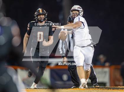 Thumbnail 2 in Sequatchie County vs Meigs County (3A second round) photogallery.