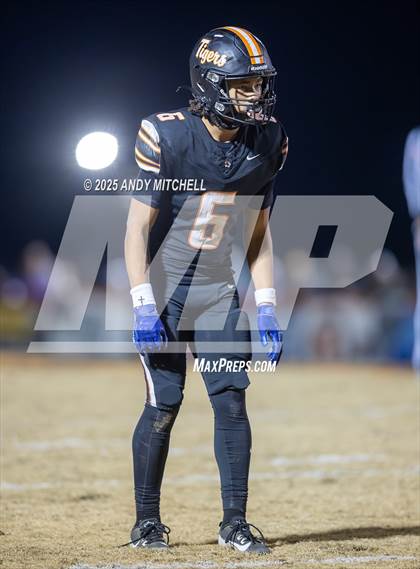 Thumbnail 3 in Sequatchie County vs Meigs County (3A second round) photogallery.